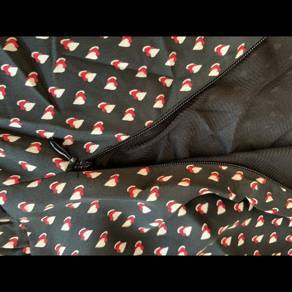 Heart printed  Asymmetrical ruffle dress - Picture 9 of 11